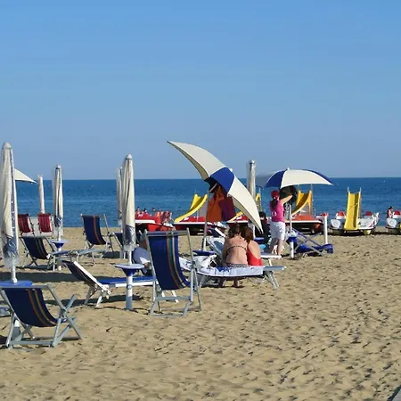 Fuer 7 Personen Ca 55 Qm In Bibione, Adriakueste Italien Und Umgebung 비비오네