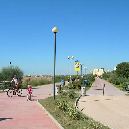 Fuer 7 Personen Ca 55 Qm In Bibione, Adriakueste Italien Und Umgebung *